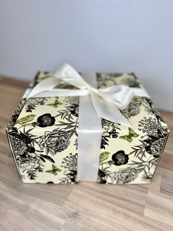 Signature White/Green Gift Box