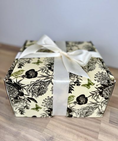 Signature White/Green Gift Box