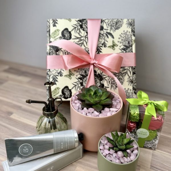 Signature Pink/Green Gift Box
