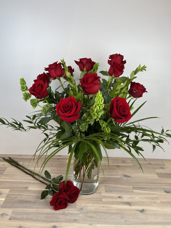 Signature Dozen Roses