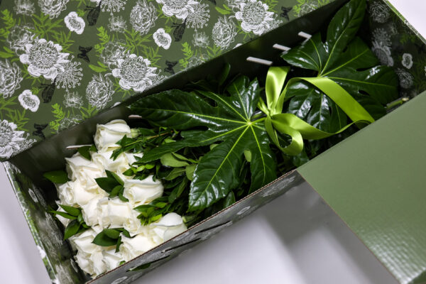 Signature Flower Box White Roses - Image 2